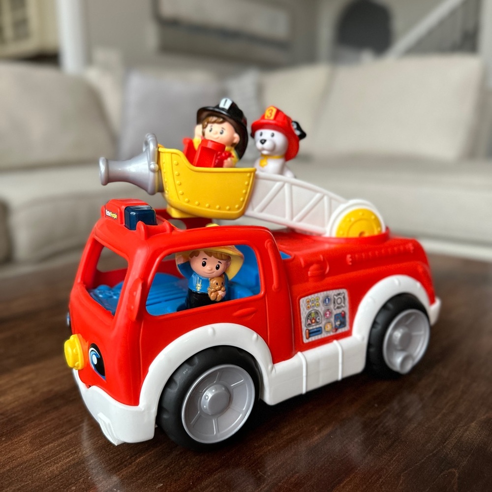 Fisher-Price Little People Lift 'n Lower Fire Truck